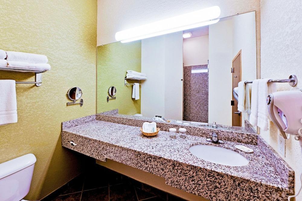 Hawthorn Extended Stay By Wyndham Kingsland Extérieur photo